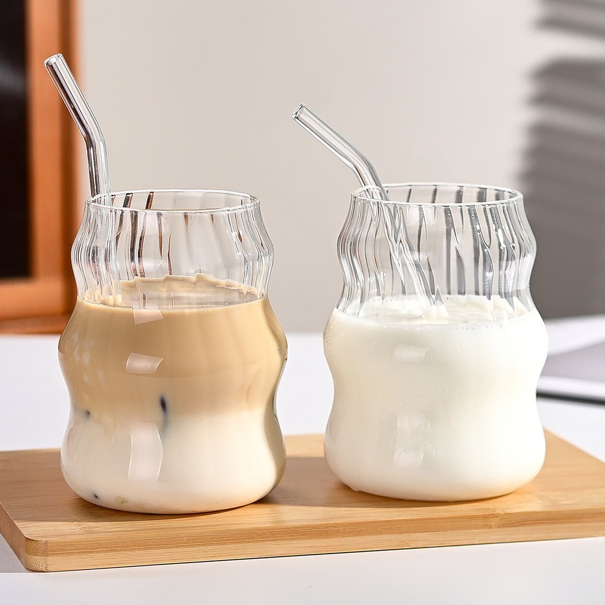 6 Pcs 19oz Glass Coffee Cup Set with Straws, Striped Cloud Design, for Milk Juice Tea Cold Drinks