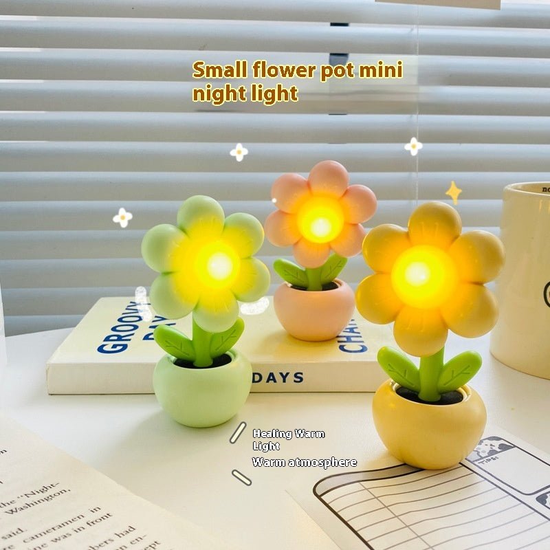 Creative Flower Design Bedside Night Light, Decorative Mini Table Lamp for Kids Room & Home Ambient Lighting