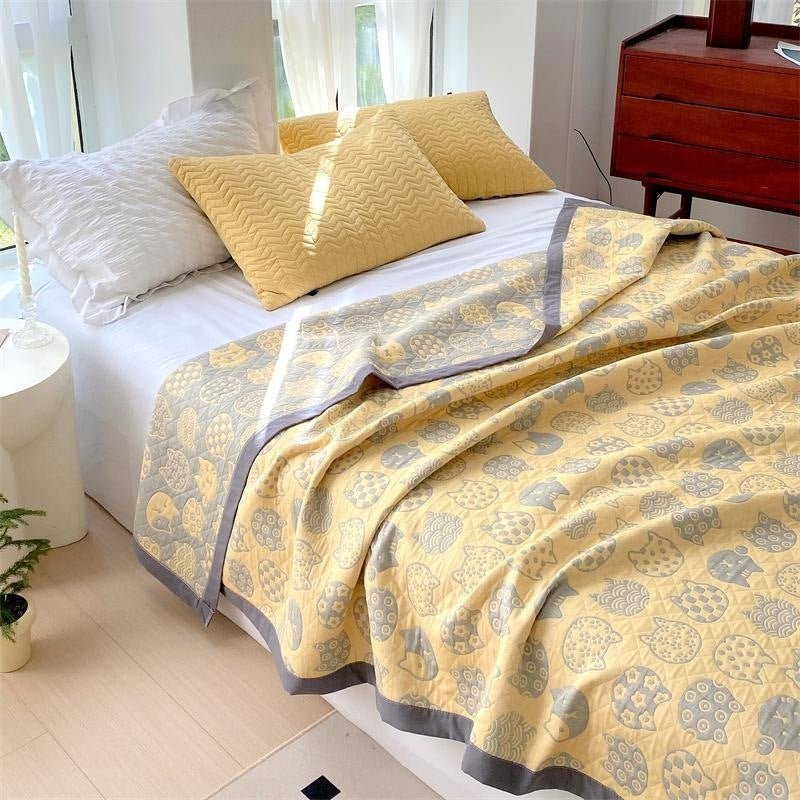 Three-Layer Cotton Blanket & Bedspread with Cat Pattern, All-Season
