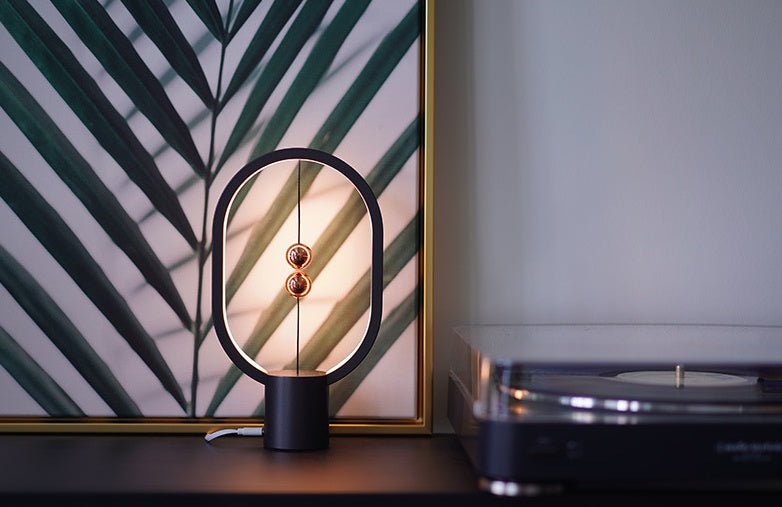 Magnetic Switch Floating LED Lamp, USB-Powered Suspension Table Light