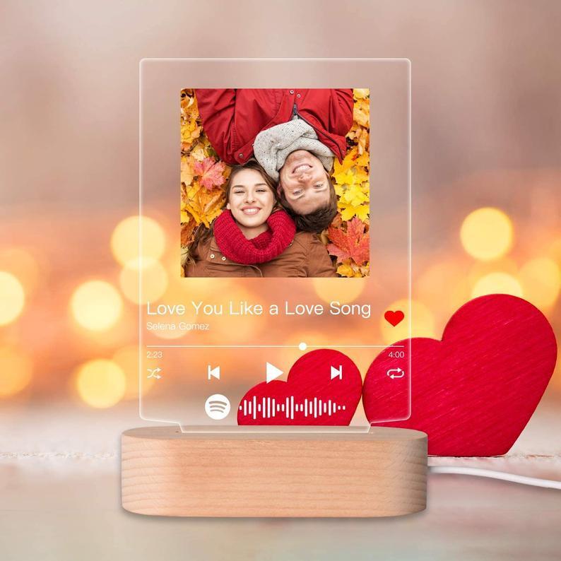 Customizable Photo Music Plaque Night Light for Commemorating Special Moments