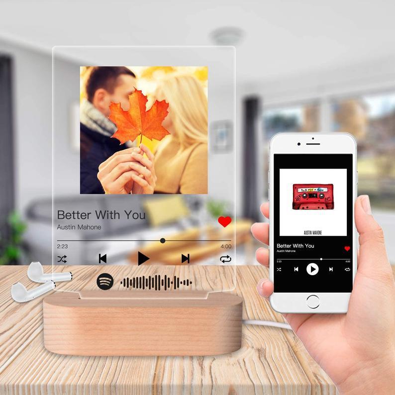 Customizable Photo Music Plaque Night Light for Commemorating Special Moments