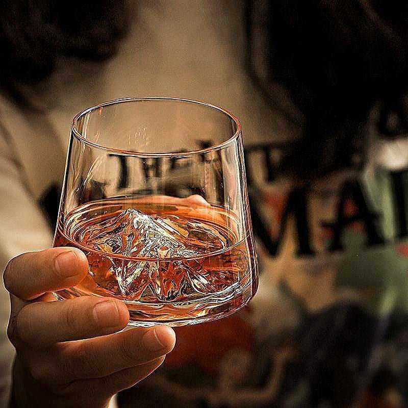Creative Iceberg Whiskey Glass – Premium Crystal Whiskey Cup (Set of 2)