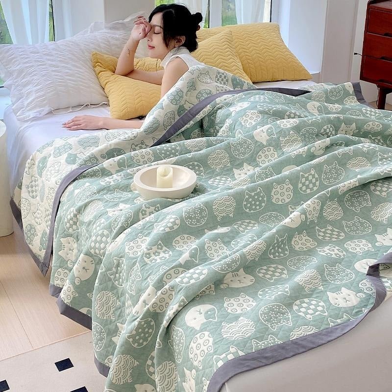 Three-Layer Cotton Blanket & Bedspread with Cat Pattern, All-Season