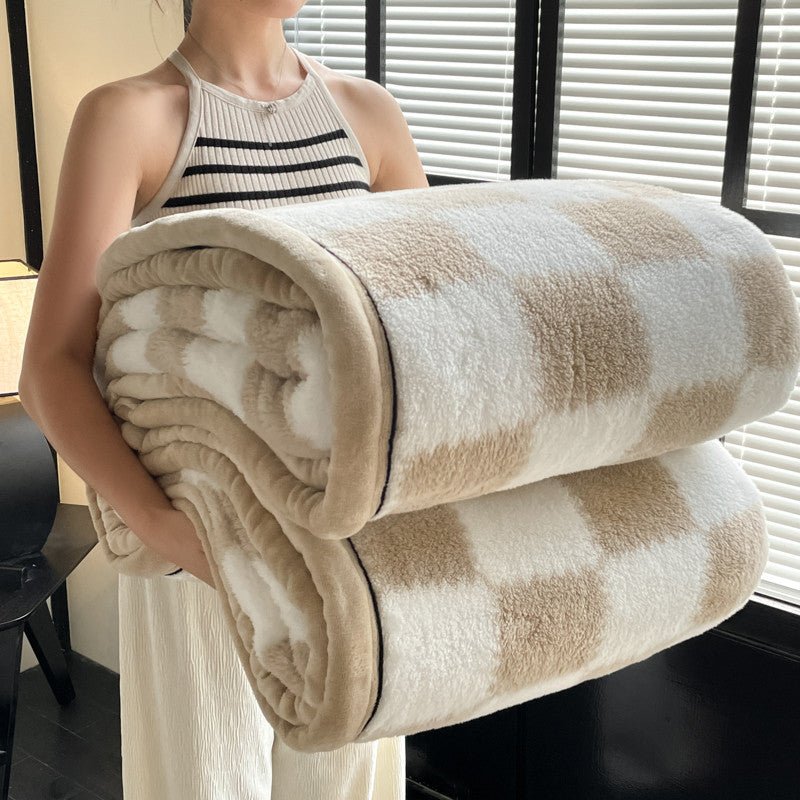 Cozy Shu Velvet Blanket with Chessboard Plaid, Soft Plush All-Season Throw