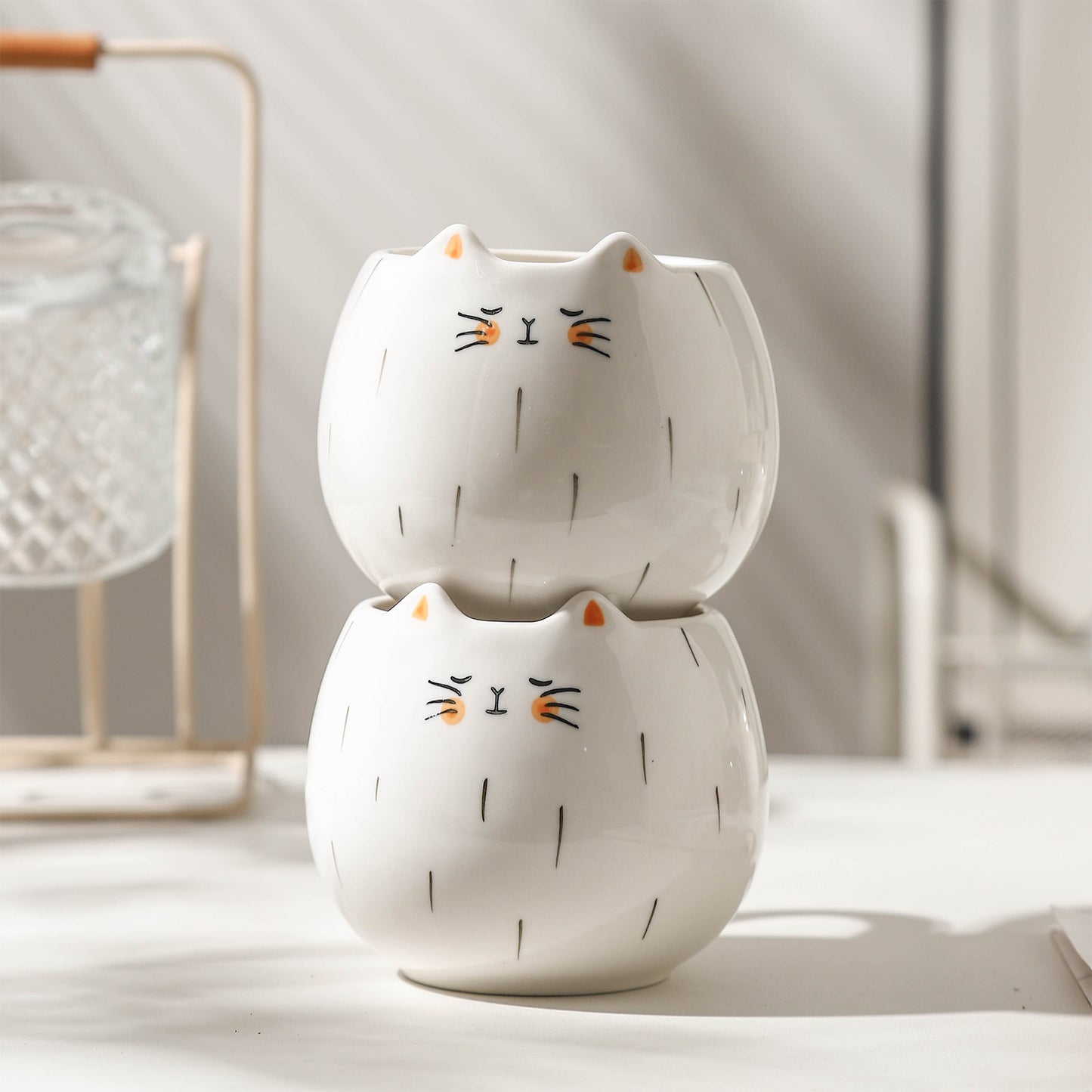 Rainy Cat Ceramic Mug – Cute Animal Shaped Drinking Cup with Tail Handle