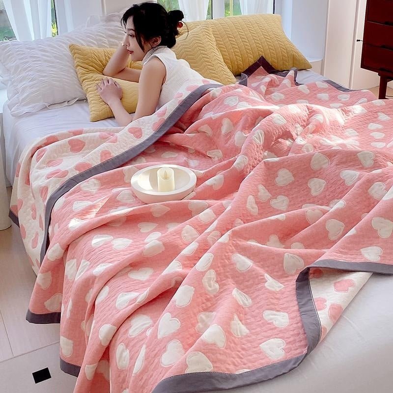 Three-Layer Cotton Blanket & Bedspread with Cat Pattern, All-Season