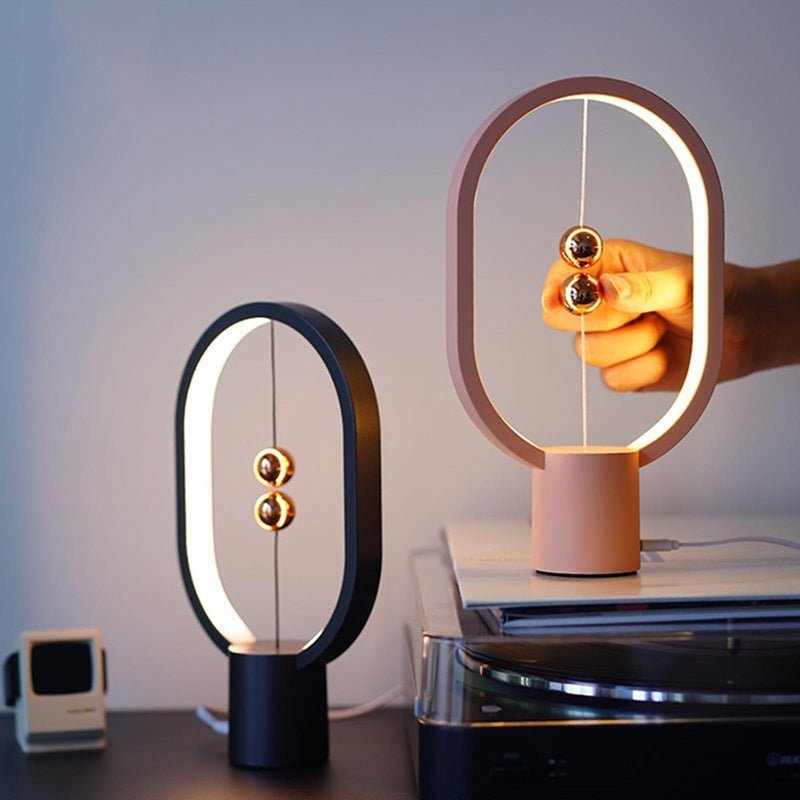 Magnetic Switch Floating LED Lamp, USB-Powered Suspension Table Light