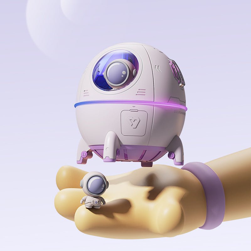 USB Astronaut Humidifier & Aroma Diffuser, 220ml Capacity for Home Decor