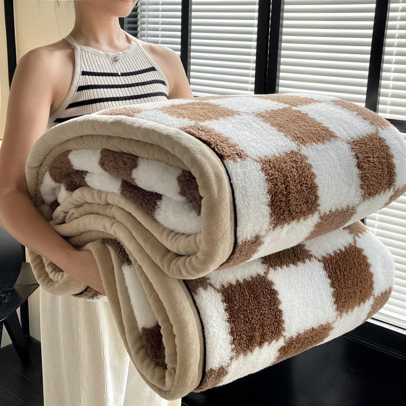 Cozy Shu Velvet Blanket with Chessboard Plaid, Soft Plush All-Season Throw