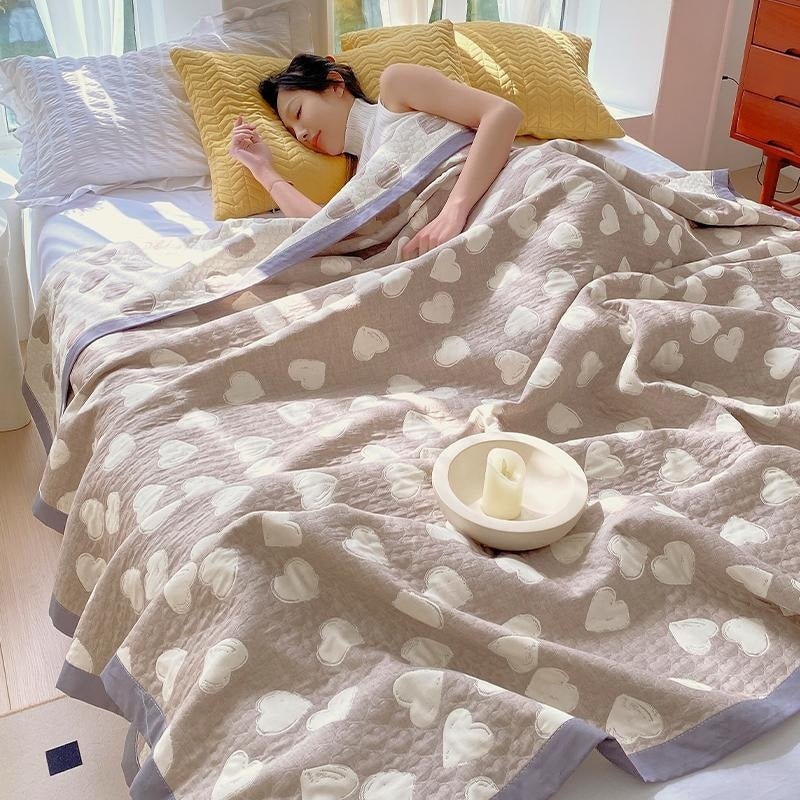 Three-Layer Cotton Blanket & Bedspread with Cat Pattern, All-Season