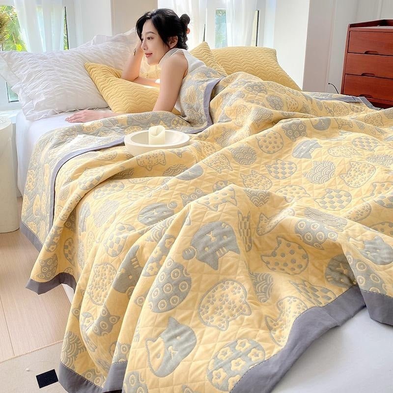 Three-Layer Cotton Blanket & Bedspread with Cat Pattern, All-Season